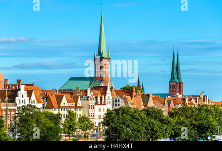 Skyline von Lübeck mit St. Petri-Kirche und die Kathedrale - Deutschland Stockfoto