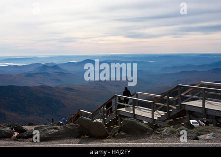 New Hampshire, Herbst, Mount Washington, Mount Washington Auto Road, Zahnradbahn, Herbst, Laub, Farbe, Blätter, Ansichten, Gipfel, Stockfoto