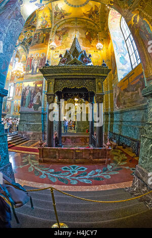 ST. PETERSBURG, Russland - 14. Juli 2016: Innenraum der Kirche des Retters auf Blut. Architektonische Wahrzeichen und Denkmal t Stockfoto