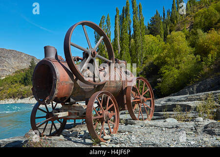 Historisches Relikt aus der Gold Rush, Shotover River, Queenstown, Otago, Südinsel, Neuseeland Stockfoto