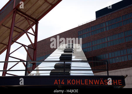 Kohle Waschmaschine Anlage, Förderband, Rolltreppe, Besucherzentrum, Zeche Zollverein, ehemalige Zeche, UNESCO-Weltkulturerbe Stockfoto