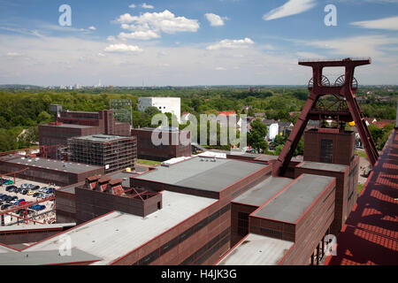 Fördergerüst der Grube XII, Zeche Zollverein, ehemalige Zeche, UNESCO-Weltkulturerbe, Essen, Ruhrgebiet, Nordrhein-Westfalen Stockfoto