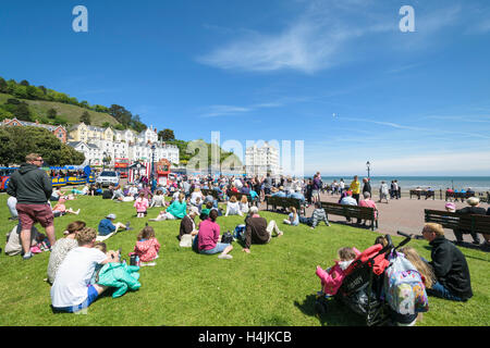 Llandudno Promenade Codmans Punch and Judy show auf die Küste von Nordwales Stockfoto