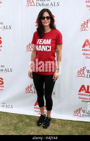 Los Angeles, CA, USA. 16. Oktober 2016. Courteney Cox in Anwesenheit für 2016 Los Angeles County zu Fuß nach Niederlage ALS, Exposition Park, Los Angeles, CA 16. Oktober 2016. Bildnachweis: Priscilla Grant/Everett Collection/Alamy Live-Nachrichten Stockfoto