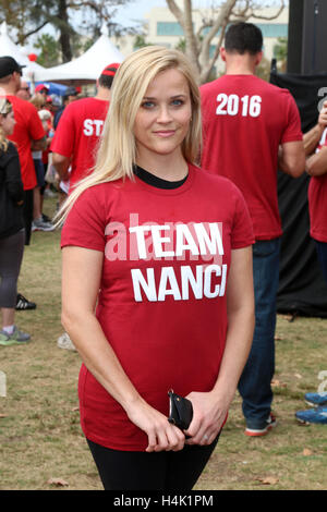Los Angeles, Ca, USA. 16. Oktober 2016. Reese Witherspoon ALS Verein goldenen Westen Kapitel Los Angeles County Spaziergang zu besiegen ALS im Exposition Park in Los Angeles, CA am 16. Oktober 2016. © David Edwards/Medien Punch/Alamy Live-Nachrichten Stockfoto
