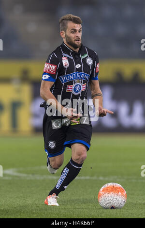 Graz, Österreich. 15. Oktober 2016. Philipp Huspek (Sturm) Fußball: Österreichische "Bundesliga" match zwischen SK Sturm Graz 1-0 SV Ried in der Merkur-Arena in Graz, Österreich. © Maurizio Borsari/AFLO/Alamy Live-Nachrichten Stockfoto