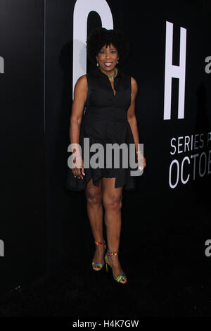 Los Angeles, Ca, USA. 17. Oktober 2016. Dawnn Lewis besucht die Premiere von Hulu "Chance" Harmony Gold Theatre am 17. Oktober 2016 in Los Angeles, Kalifornien. (Credit: Parisa Afsahi/Media-Punch). / Alamy Live News Stockfoto