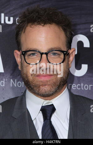 Los Angeles, Ca, USA. 17. Oktober 2016. Paul Adelstein besucht die Premiere von Hulu "Chance" Harmony Gold Theatre am 17. Oktober 2016 in Los Angeles, Kalifornien. (Credit: Parisa Afsahi/Media-Punch). / Alamy Live News Stockfoto