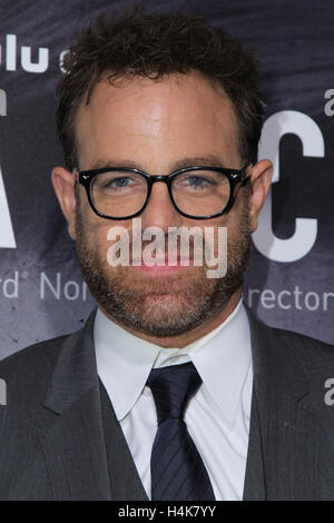 Los Angeles, Ca, USA. 17. Oktober 2016. Paul Adelstein besucht die Premiere von Hulu "Chance" Harmony Gold Theatre am 17. Oktober 2016 in Los Angeles, Kalifornien. (Credit: Parisa Afsahi/Media-Punch). / Alamy Live News Stockfoto