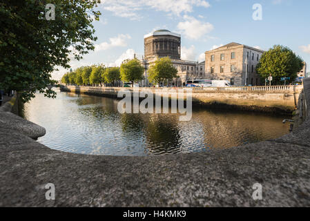 Fluss-Standort in der Stadt Dublin - Irland Stockfoto