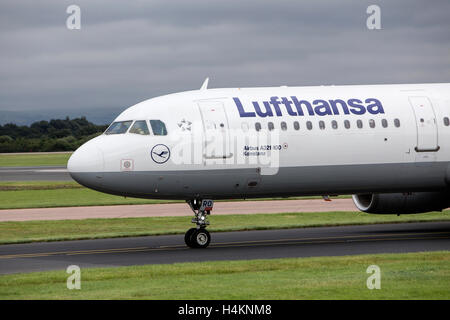 Lufthansa Airbus A321-100 Ringways Flughafen Manchester Stockfoto