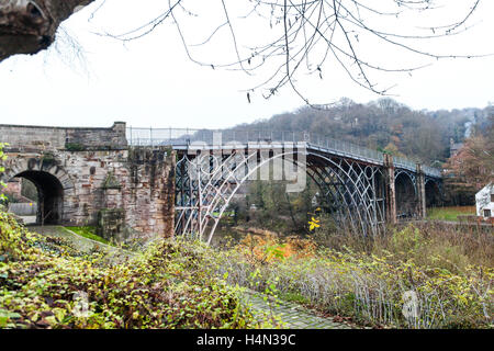 Die Brücke der Welt erste Gusseisen bei Ironbridge Shropshire England UK Stockfoto