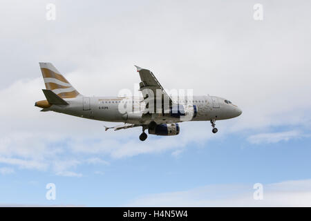 British Airways Airbus A319-131 landet auf dem Flughafen Leeds Bradford Stockfoto