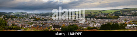 Stürmischer Himmel über Hawick in den Scottish Borders Stockfoto