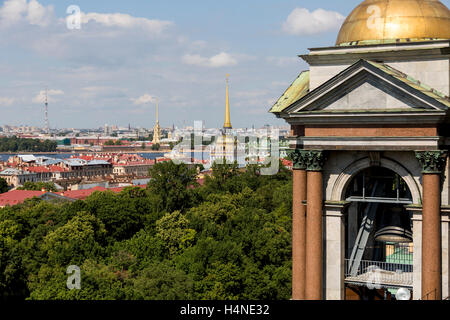 Blick auf St. Petersburg vom Turm der St. Isaacs Cathedral. Stockfoto