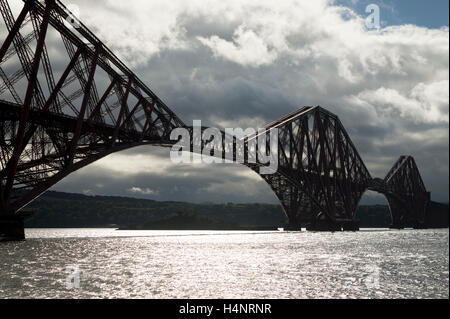 Die Forth Rail Bridge, North Queensferry, Fife, Schottland. Stockfoto