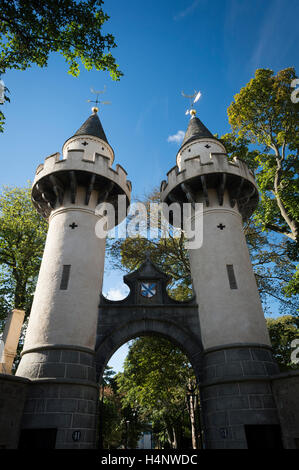Powis Gate Eingang von der University of Aberdeen, Old Aberdeen, Schottland. Stockfoto