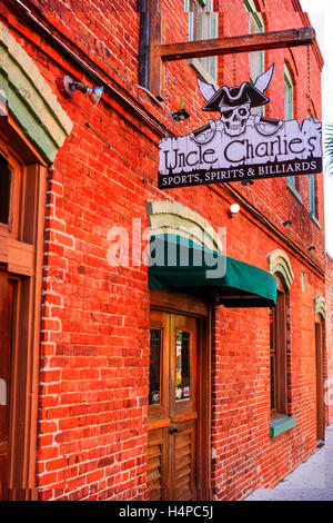 Onkel Charlies Pub auf der 2nd Street in der Innenstadt von Stockfoto