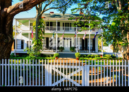 Klassische Wiederbelebung Lesesne Haus auf Ash Street im historischen Bezirk von Fernandina Beach City in Florida Stockfoto