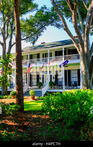 Klassische Wiederbelebung Lesesne Haus auf Ash Street im historischen Bezirk von Fernandina Beach City in Florida Stockfoto