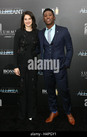 NEW YORK-MAR 14: Schauspieler Shailene Woodley (L) und Joseph David-Jones besuchen "The Divergent Series: Allegiant' New-York-Premiere im AMC Loews Lincoln Square 13 Theater am 14. März 2016 in New York City. Stockfoto