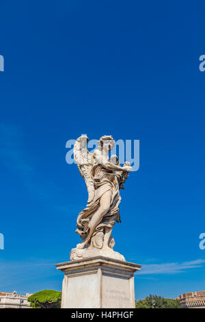 Barocke Engel Skulptur von Paolo Naldin in Rom, Italien Stockfoto