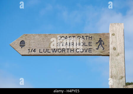 Richtung Wegweiser in West Lulworth Dorset England Vereinigtes Königreich UK Stockfoto