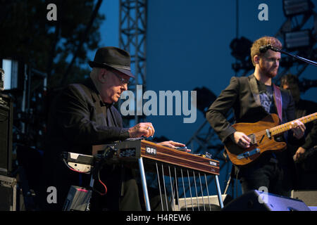 Merle Haggard führt auf Riot Fest Chicago am 12. September 2015 in Chicago, Illinois Stockfoto