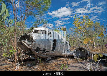 Wrack der eine Douglas C-47 Skytrain, liegen am Rande einer Salzpfanne, Vansittart Bay, Westaustralien.  Die c-47 Stockfoto
