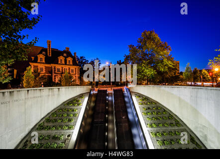 Rolltreppen zum U-Bahnhof Dupont Circle, in Washington, DC. Stockfoto