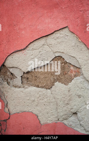 Alte Vintage Ziegelwand mit rosa shabby Stuck Hintergrundtextur Stockfoto