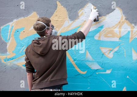 Graffiti-Künstler an der Wall of Fame, bedeckt Wand in Graffiti, Streetlifeday, lokale Helden Woche Ruhr 2010, Unna, Ruhrgebiet Stockfoto