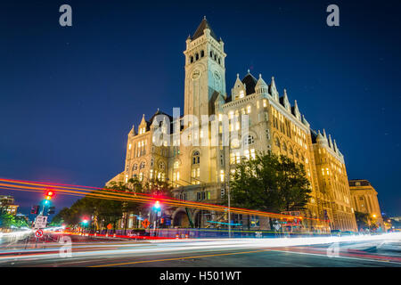 Das Trump International Hotel in der Nacht, in Washington, D.C. Stockfoto