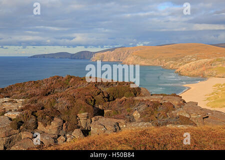 Sandwood Bay im Herbst aus Druim Na Buiainn Sutherland Schottland Stockfoto