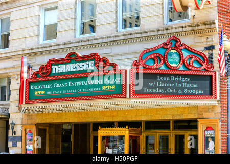 Außerhalb des historischen Tennessee-Theaters auf Gay Street in der Innenstadt von Knoxville, TN Stockfoto