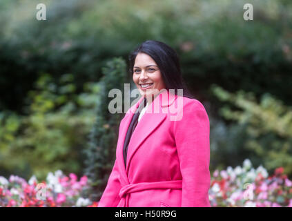 Priti Patel, Secretary Of State for International Development, kommt nach einer Kabinettssitzung Stockfoto