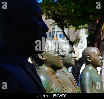 links nach rechts vier Skulpturen von der Friedensnobelpreisträger Preisträger Albert Luthuli, Desmond Tutu, FW de Klerk und Nelson Mandela. Stockfoto