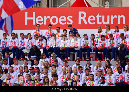 London, UK. 18. Oktober 2016. Helden Rückkehr feiern willkommen die Olympischen und Paralympischen Athleten aus Rio 2016. Bildnachweis: PjrNews/Alamy Live-Nachrichten Stockfoto