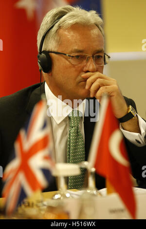 Ankara, Türkei. 19. Oktober 2016. Britische Staatsminister für Europa und Amerika Alan Duncan bei Pressekonferenz in Ankara Credit: Tumay Berkin/ZUMA Draht/Alamy Live News Stockfoto
