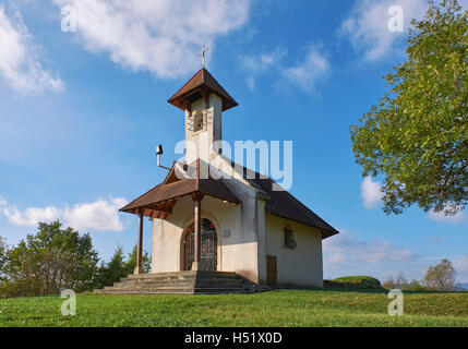 Chapelle Saint-Romain auf dem Camino de Santiago über Jongieux-le-Haut. Savoie, Frankreich. Stockfoto