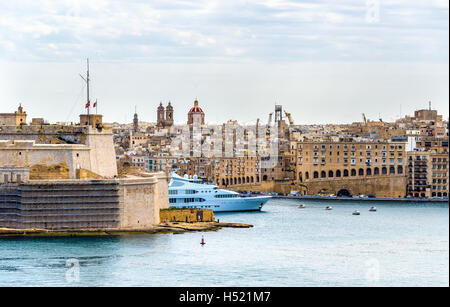 Blick auf Bormla (Cospicua) von Valletta - Malta Stockfoto