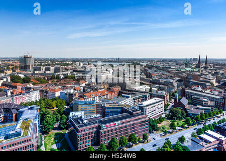 Panoramablick von der freien und Hansestadt Hamburg; Blick vom Michel, Kathedrale und Wahrzeichen von Hamburg Stockfoto