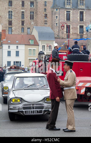 Rekonstitution du ' Grand Embouteillage de Lapalisse "Sur la RN 7, Allier, Frankreich.  Die berühmte Stau von Lapalisse. Stockfoto