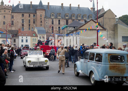 Rekonstitution du ' Grand Embouteillage de Lapalisse "Sur la RN 7, Allier, Frankreich.  Die berühmte Stau von Lapalisse. Stockfoto