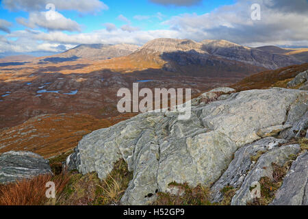 Blick im Herbst Arkle und Foinavon Gebirge von Ben Stack Stockfoto