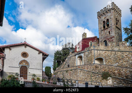 Castagneto Carducci ist eine der beliebtesten Städte an der etruskischen Küste, Livorno, Italien, der Gherardesca Burg historische form Stockfoto