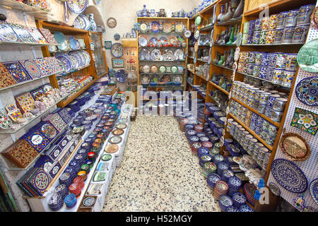 Töpferei shop in einem Souk der Jerusalemer Altstadt, Israel. Stockfoto