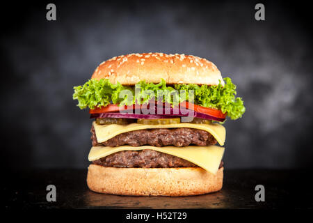 Leckere gegrillte burger Stockfoto