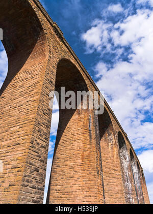 dh Nairn Eisenbahn-Viadukt NAIRN Tal INVERNESS SHIRE Culloden Moor Viadukt Zug überbrücken uk Schottland Viadukte, Vereinigtes Königreich Stockfoto