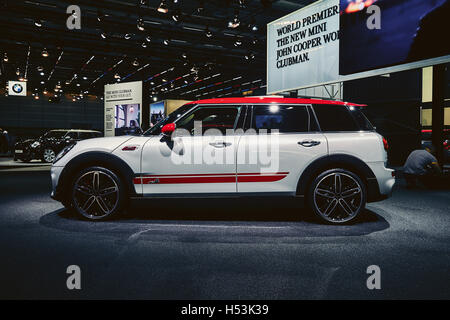 Paris, Frankreich - September 29, 2016:2017 MINI Clubman JCW präsentiert auf der Paris Motor Show in der Porte de Versailles Stockfoto